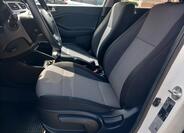 Hyundai i20 16