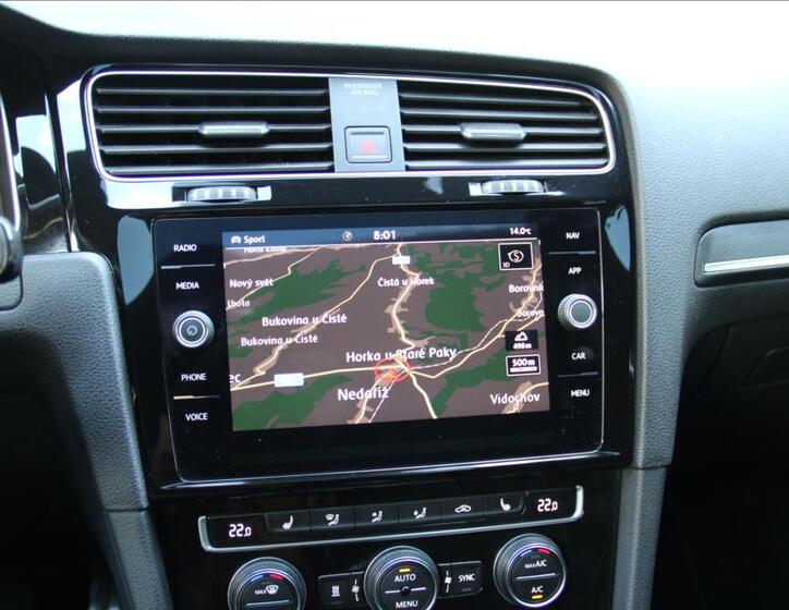 Volkswagen Golf 34