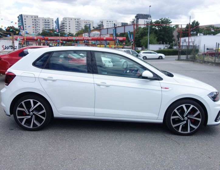 Volkswagen Polo 8