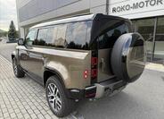 Land Rover Defender 10
