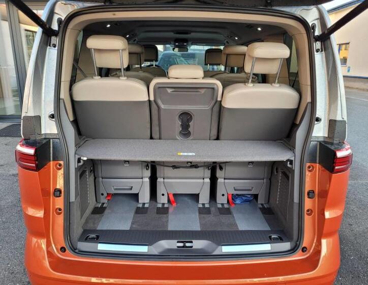 Volkswagen Multivan 37