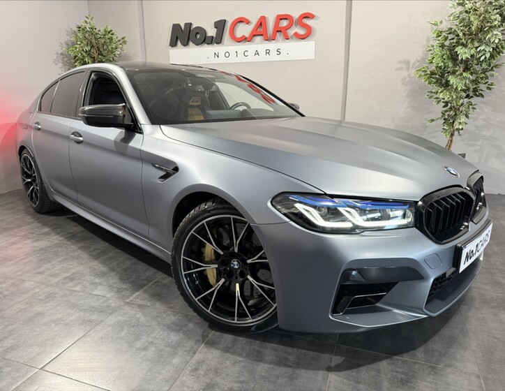 BMW M5 1