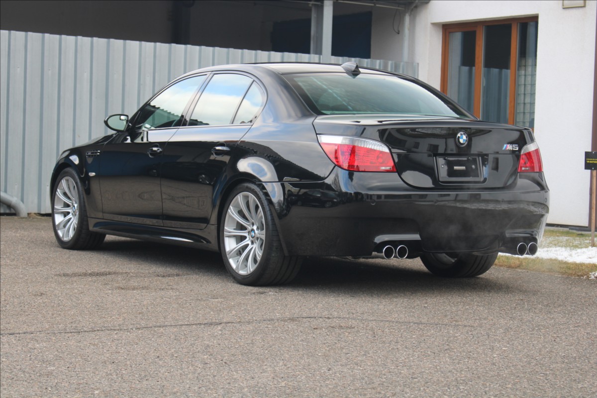 BMW M5