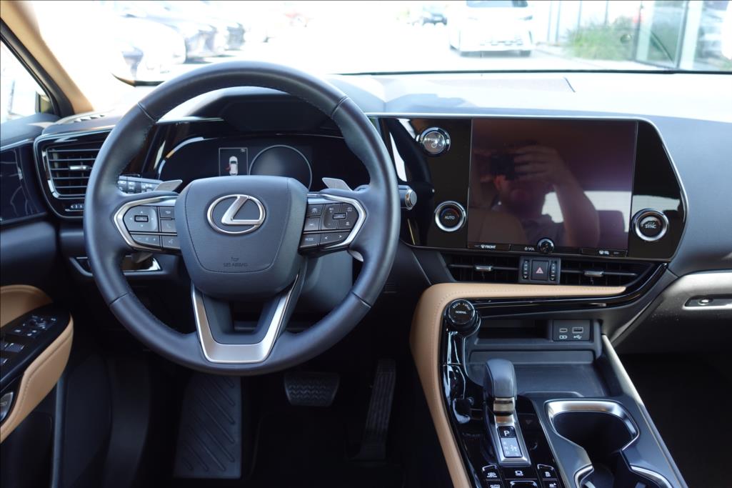 Lexus NX 450h plus