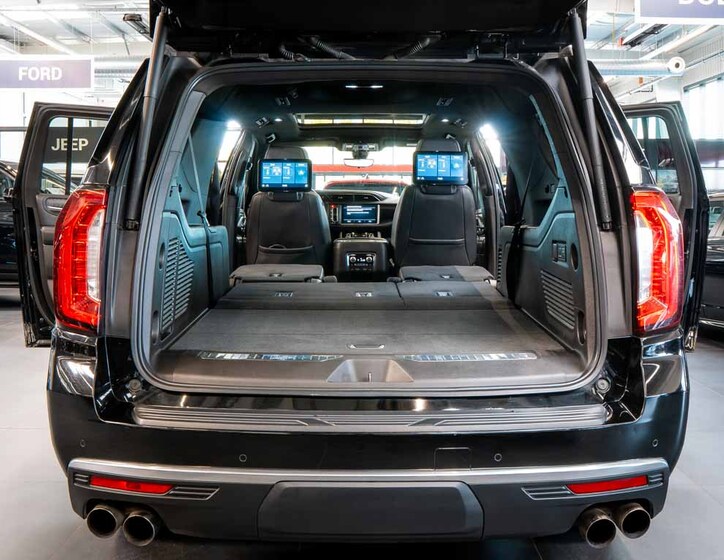 GMC Yukon 9
