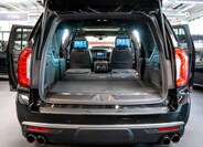 GMC Yukon 9