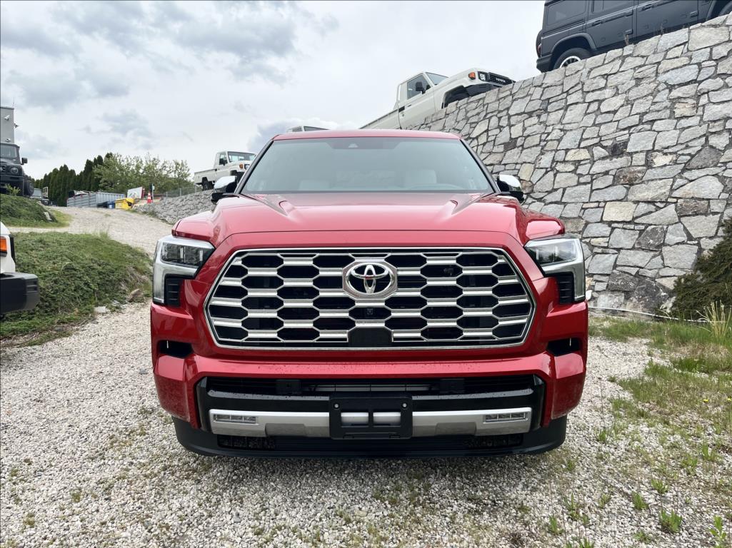 Toyota Sequoia