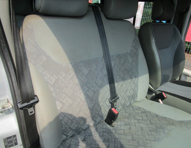 Opel Vivaro 17