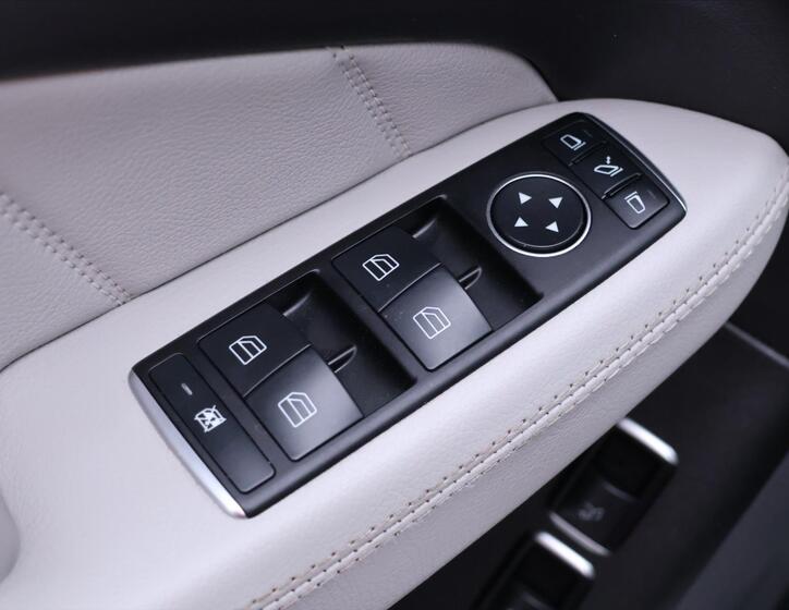 Mercedes-Benz GL 23