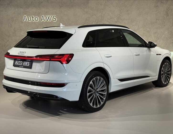 Audi e-tron 8