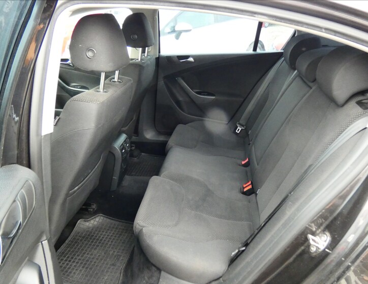 Volkswagen Passat 9