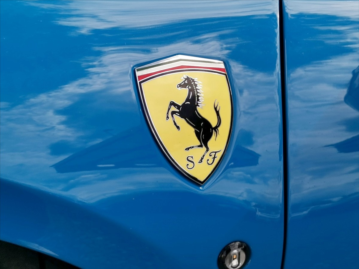 Ferrari F8