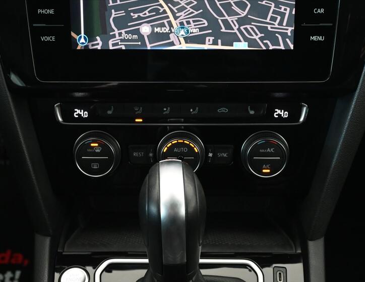 Volkswagen Passat 22