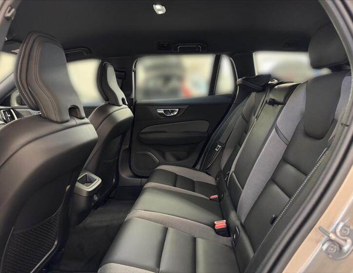 Volvo V60 11