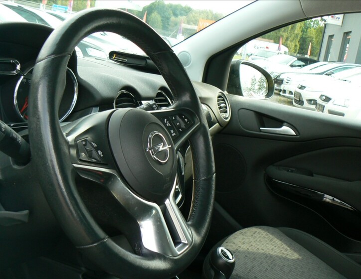 Opel Adam 10