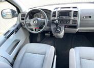 Volkswagen Caravelle 13