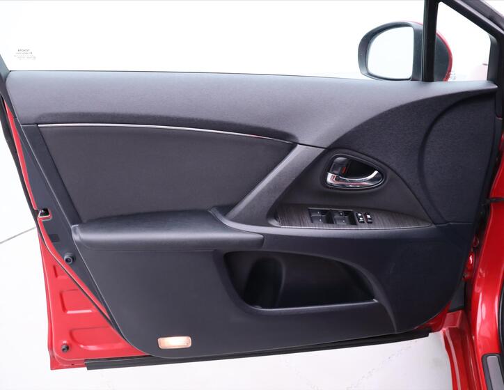 Toyota Avensis 10