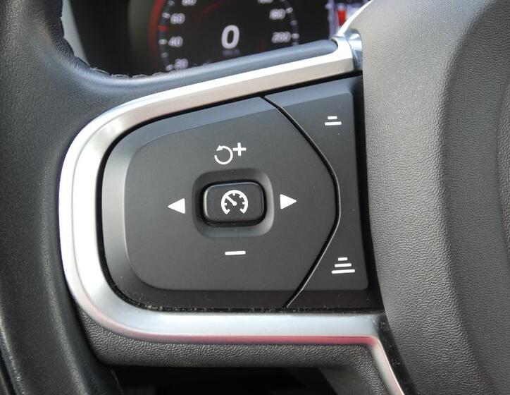 Volvo XC60 11