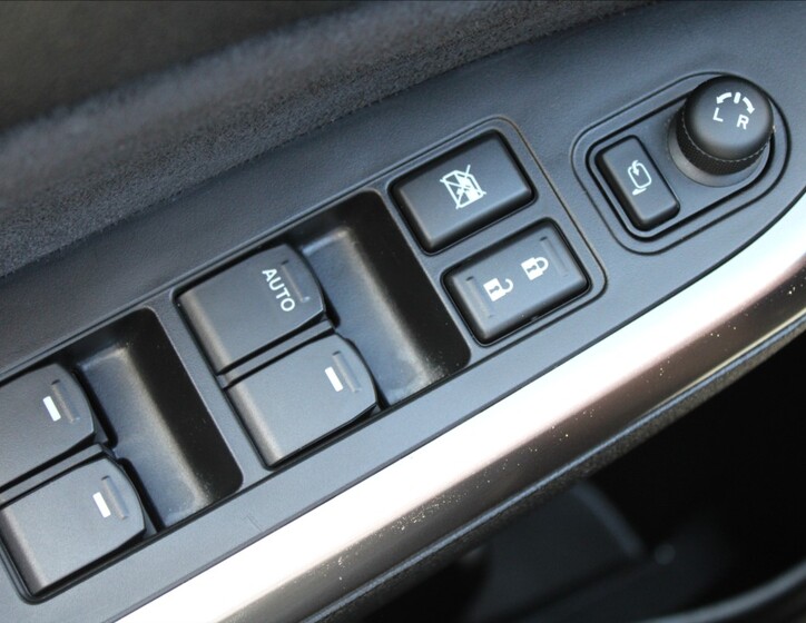 Suzuki Vitara 25
