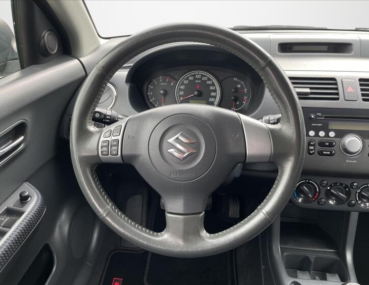 Suzuki Swift 15
