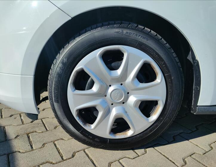 Ford Tourneo Courier 9