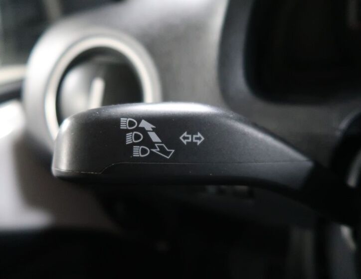 Volkswagen up! 16