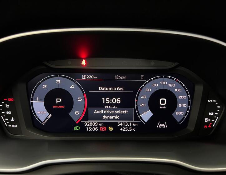 Audi Q3 15