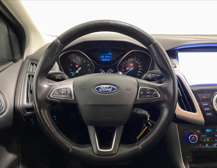 Ford Focus 10