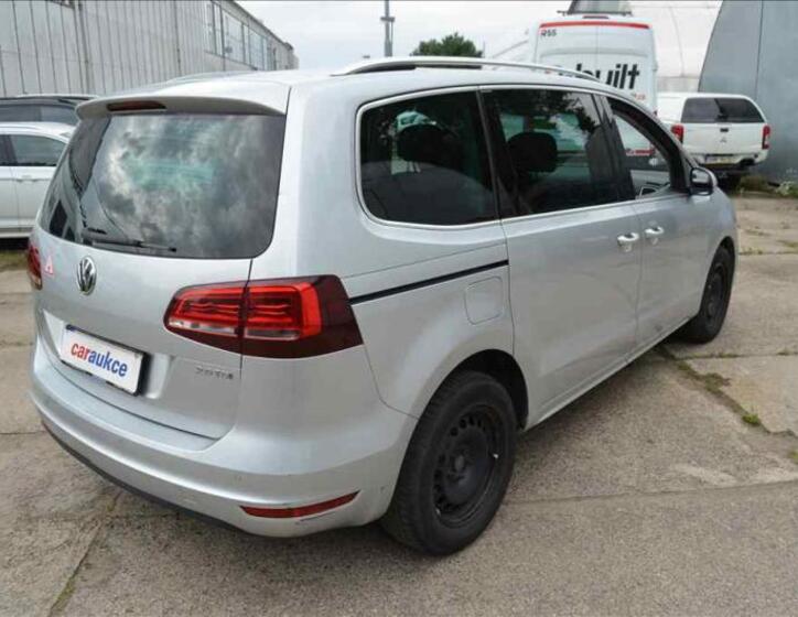 Volkswagen Sharan 4