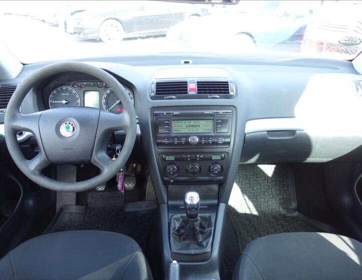 Škoda Octavia 16