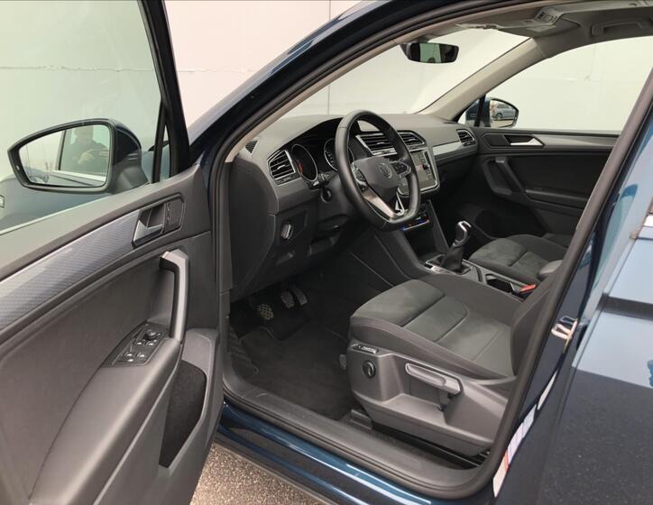 Volkswagen Tiguan 5