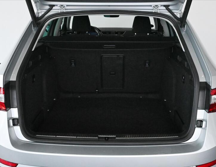 Škoda Superb 6