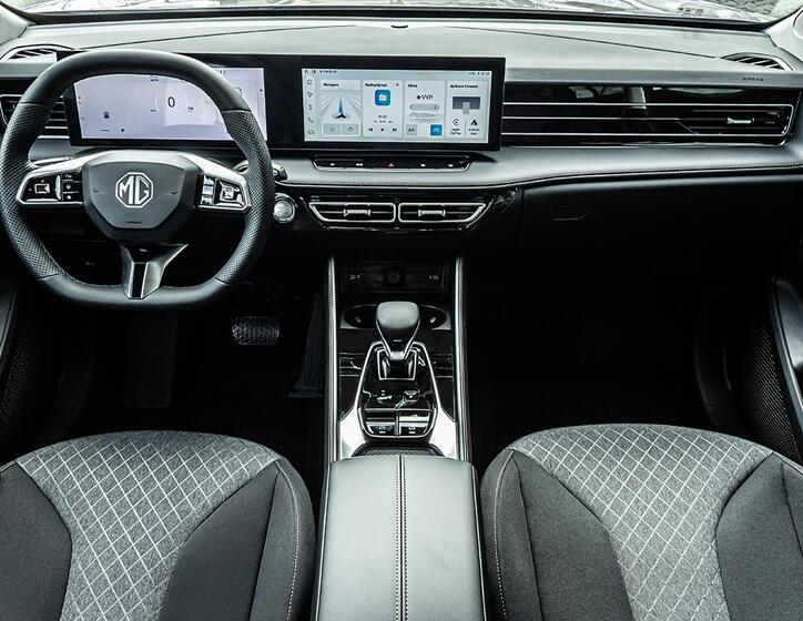 MG HS 19