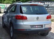 Volkswagen Tiguan 8