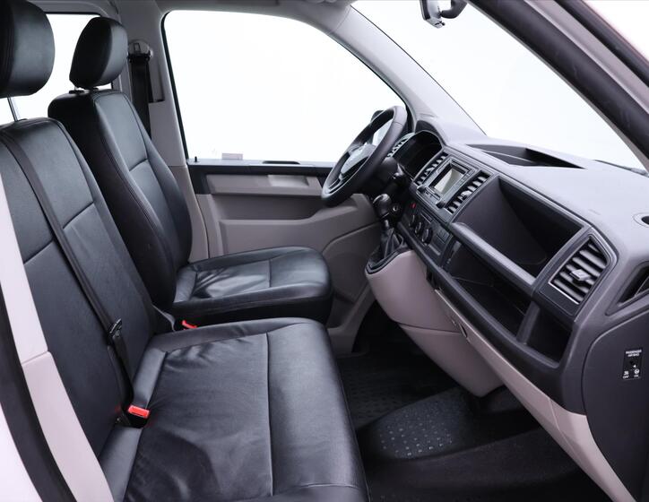Volkswagen Transporter 12