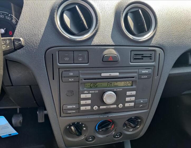 Ford Fusion 8