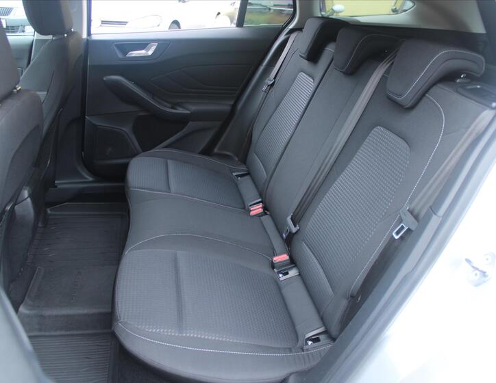 Ford Focus 9