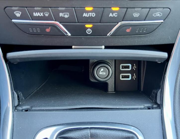 Ford Galaxy 41