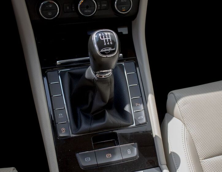 Škoda Superb 16