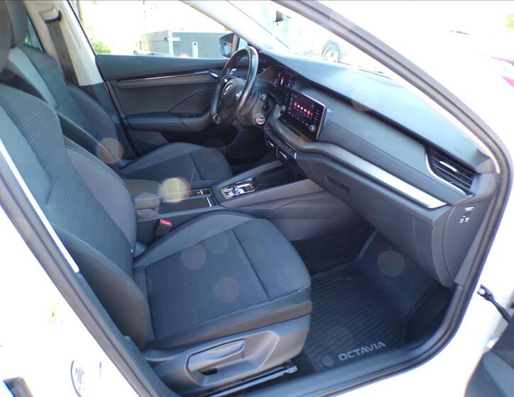 Škoda Octavia 23