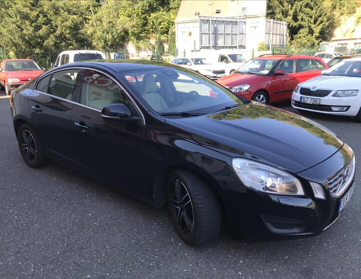 Volvo S60 5