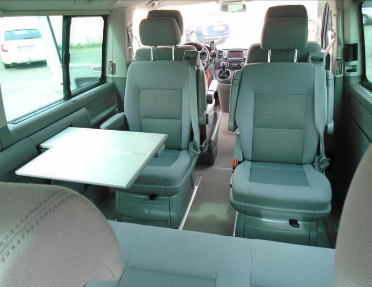Volkswagen Multivan 12