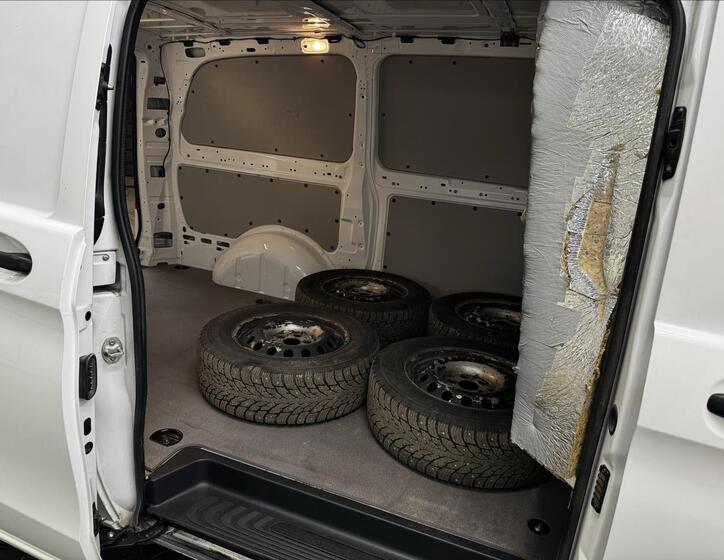 Mercedes-Benz Vito 38
