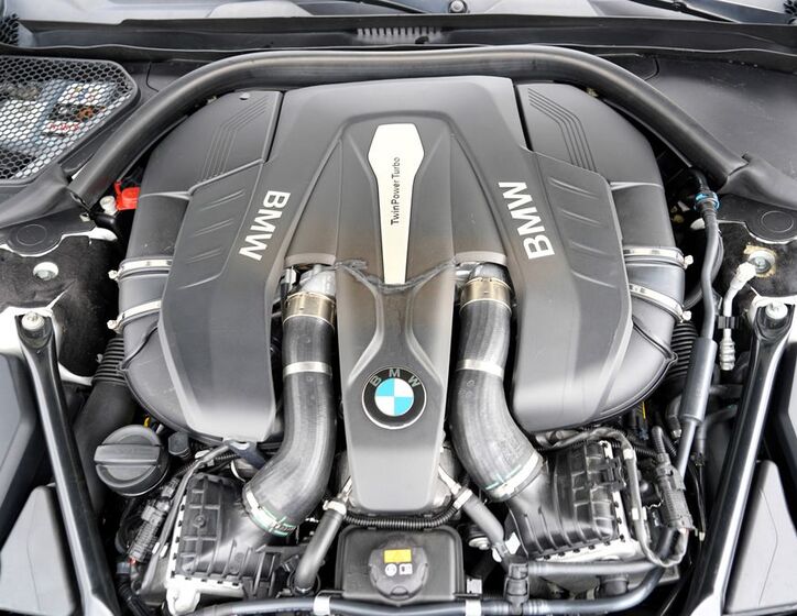 BMW Řada 7 10