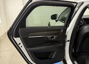 Volvo V90 32