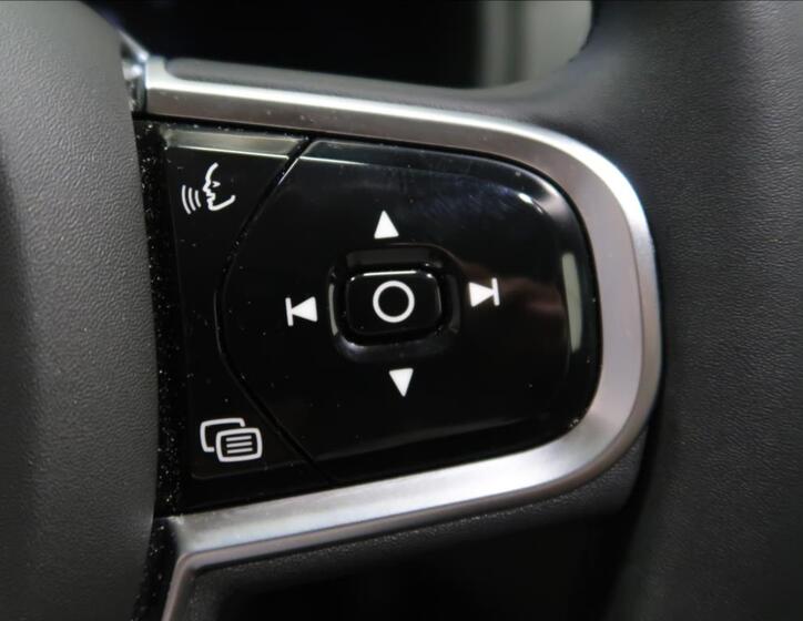 Volvo XC90 21