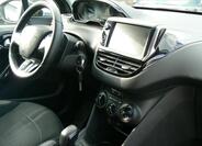 Peugeot 208 17