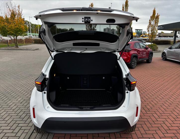 Toyota Yaris 9