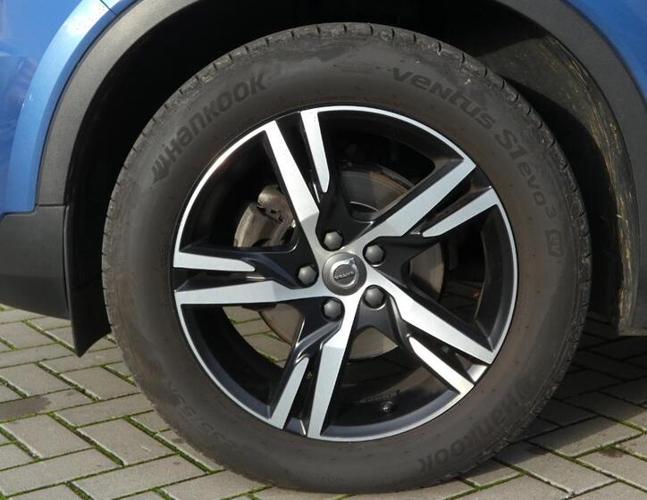 Volvo XC40 22