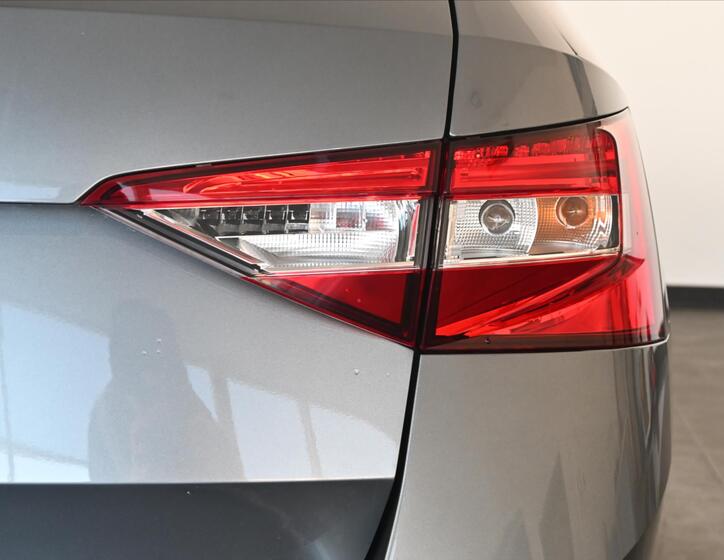 Škoda Superb 33